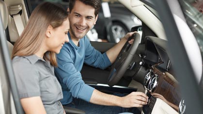 Coches que conducen solos