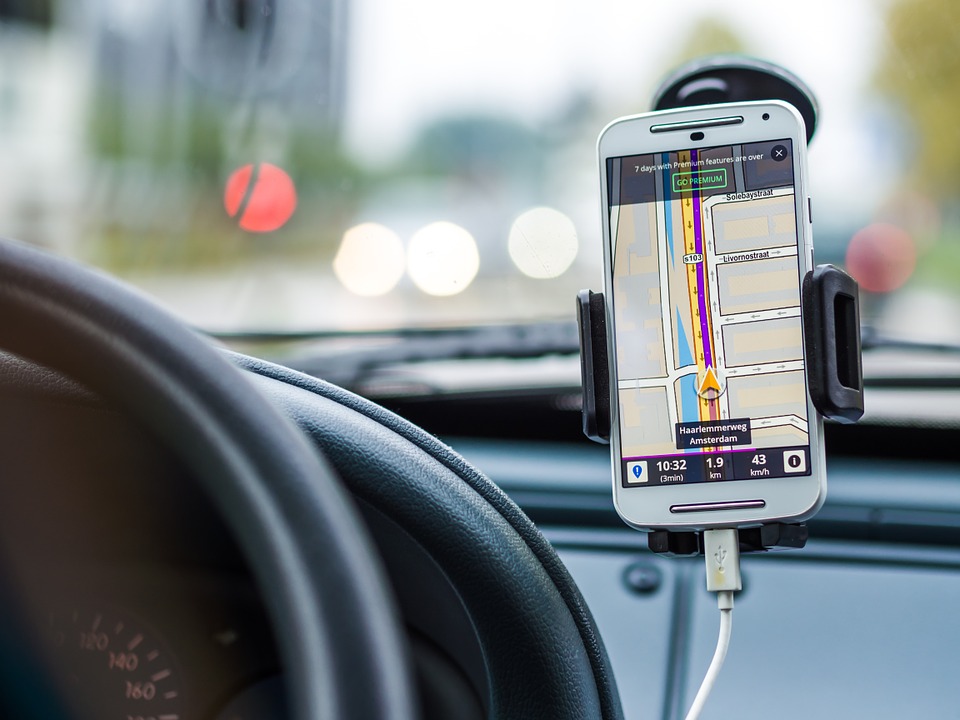 5 accesorios baratos que no pueden faltar en tu coche