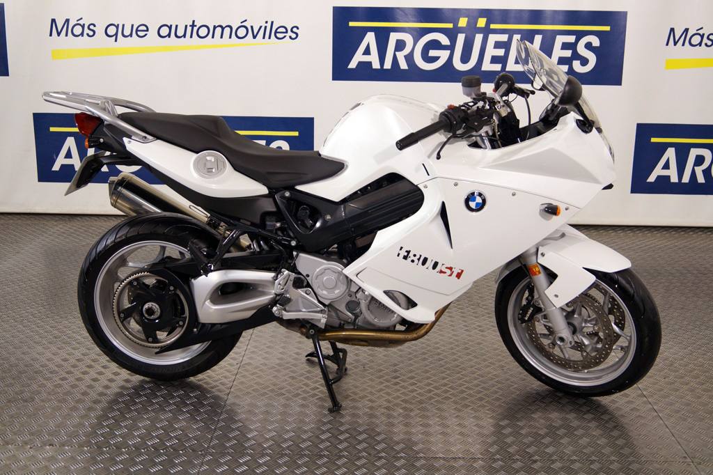 ¿PASIÓN, ENTRETENIMIENTO  O TRANSPORTE?… BMW F 800 ST