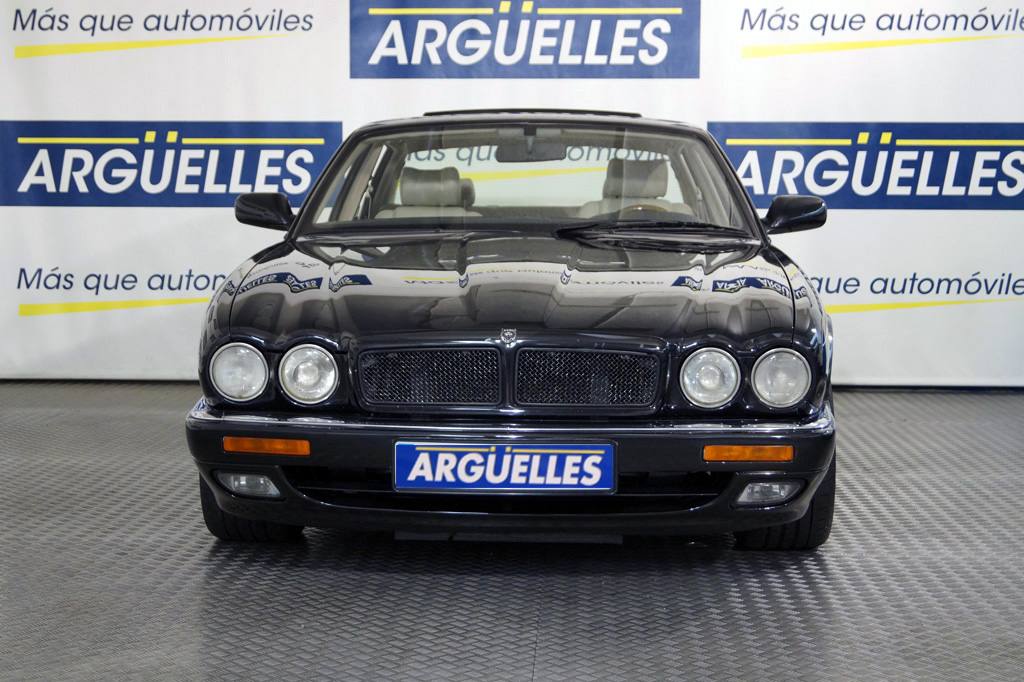 Un clásico para este jueves…  Jaguar XJR 4.0