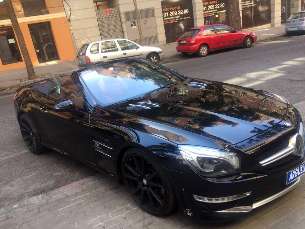 Junio llegó con toda… y este Mercedes Benz SL 63 AMG lo sabe!