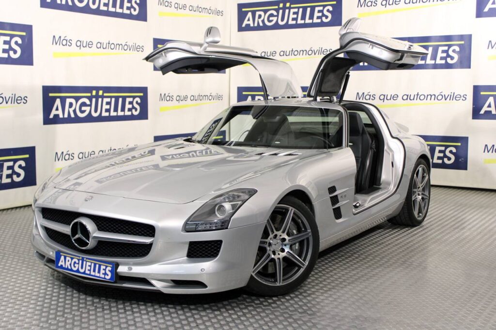 SLS alas de gaviota… Mercedes vuela sola