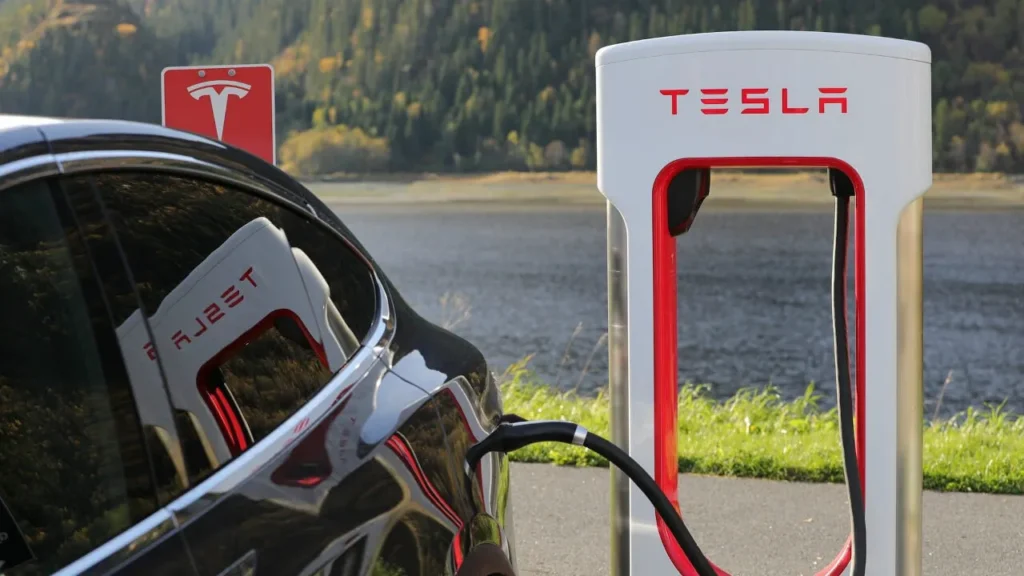 Tesla duplicará su red mundial de cargadores