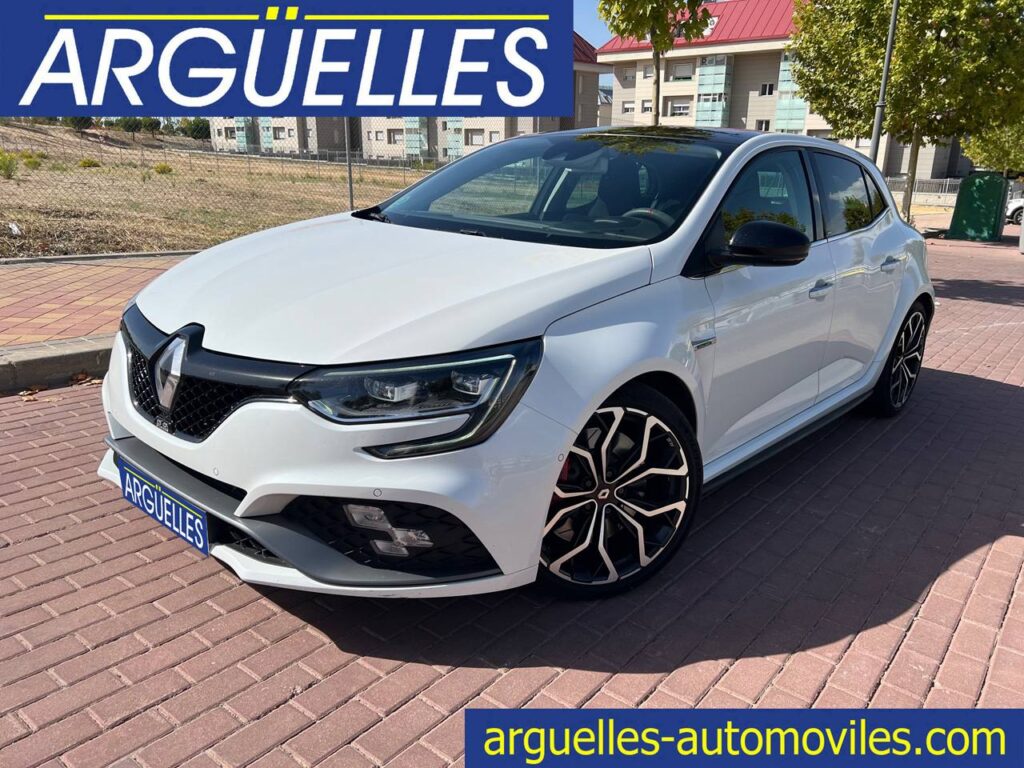 Renault vende la mitad de su división de motores de combustión