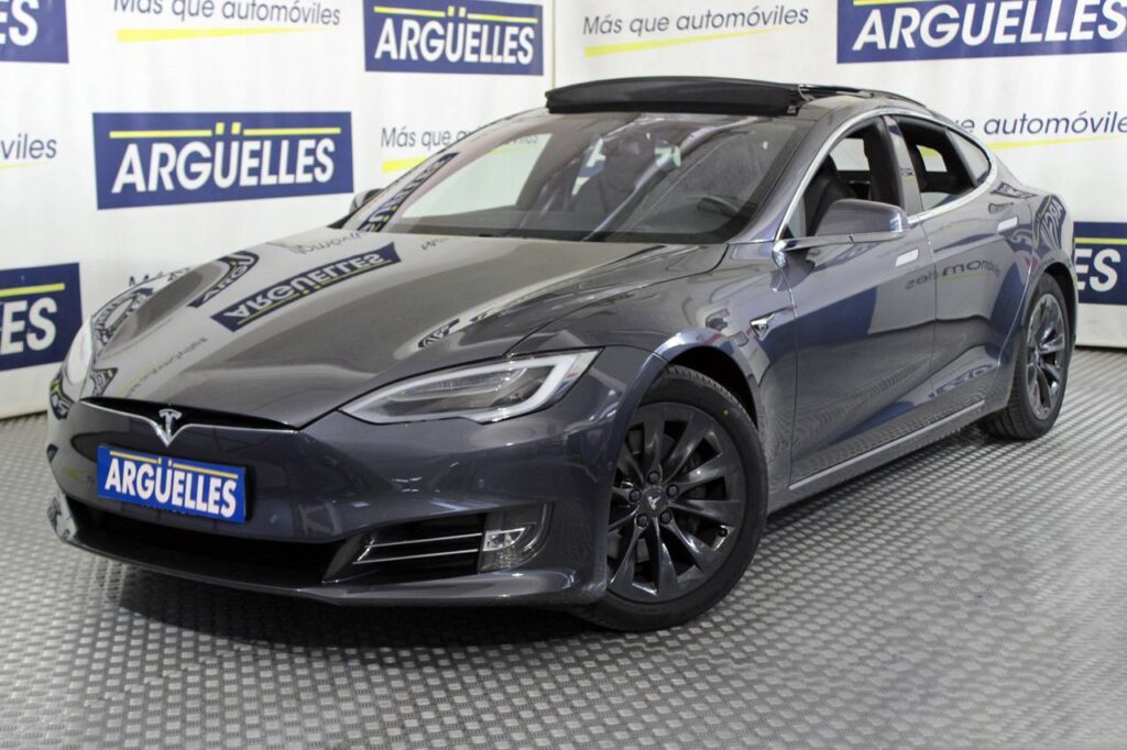 Tesla Autopilot en España: ¿Cómo Funciona y Qué Ventajas Ofrece?