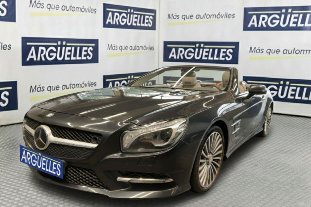 Mercedes-Benz SL 500 AMG Line: Lujo descapotable con 435 CV y techo Magic Sky